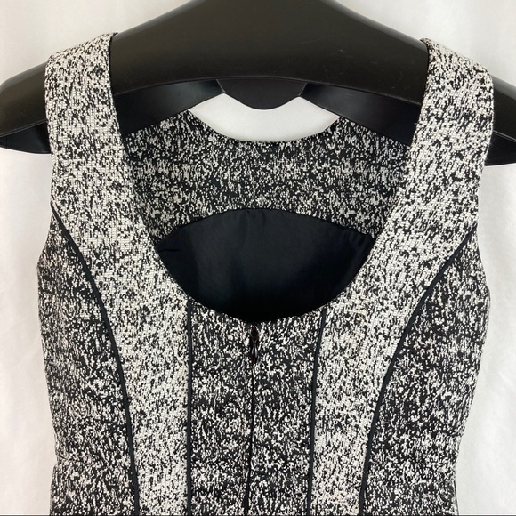 𝅺H&M Dress - Picture 5 of 7